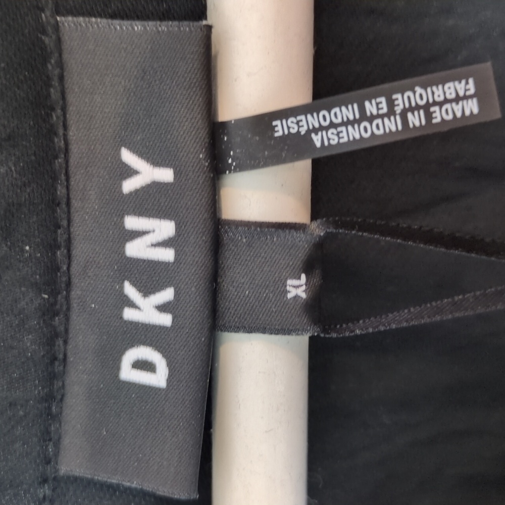 DKNY Black V-Neck Button Down Short Sleeve Rolled Ankle Hem Jumpsuit Women's XL - Picture 2 of 16